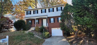 13217 Nottingdale Dr in Woodbridge, VA - Building Photo