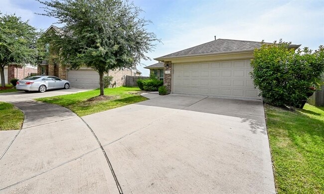 property at 18707 Majestic Vista Ln