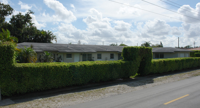 1546 Arthur St in Hollywood, FL - Building Photo - Building Photo