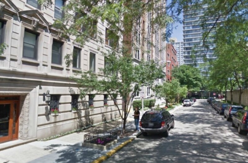 2930 N Commonwealth Ave in Chicago, IL - Building Photo