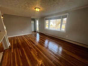 26 Wagon Rd in Enfield, CT - Building Photo - Building Photo