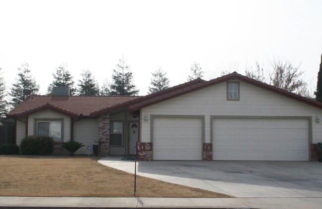 property at 11919 Cotner Ave