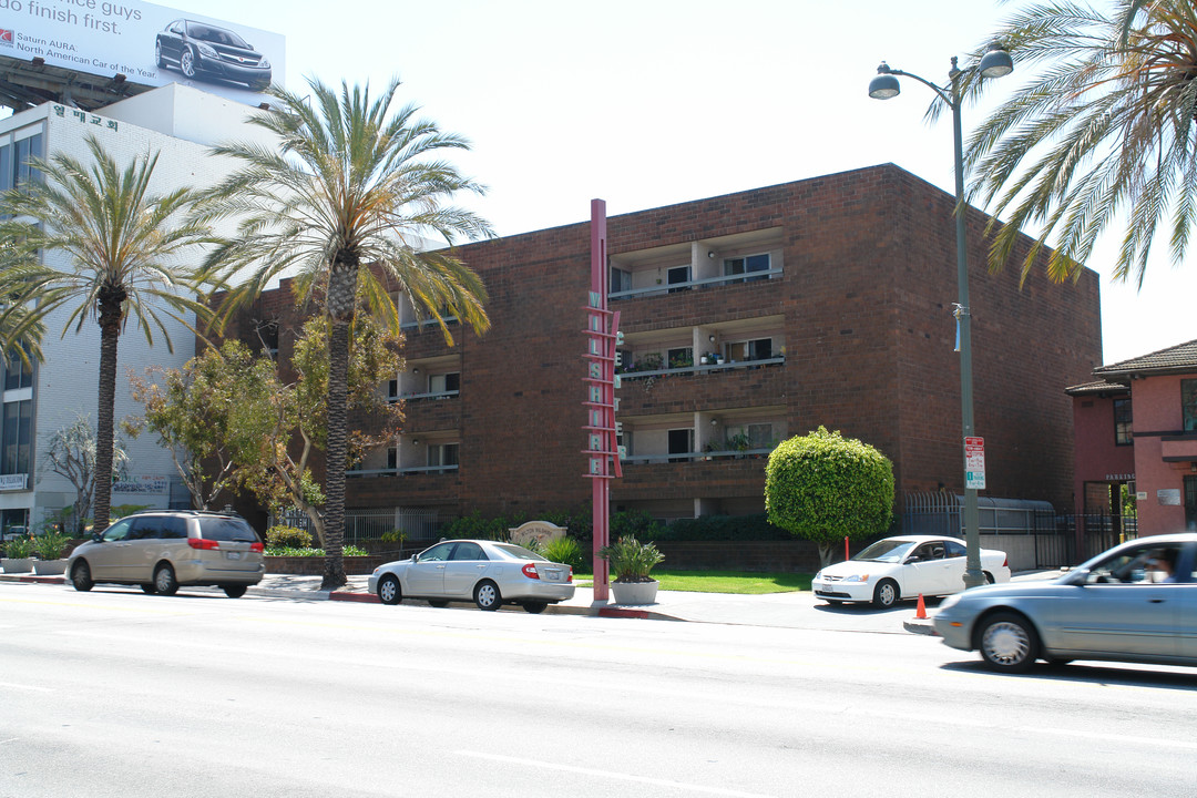 Wilton Wilshire Arms Apartments in Los Angeles, CA - Foto de edificio