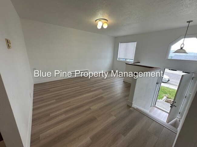1222 Holman Ave in Pocatello, ID - Building Photo - Building Photo