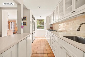 134 W 13th St in New York, NY - Building Photo - Building Photo