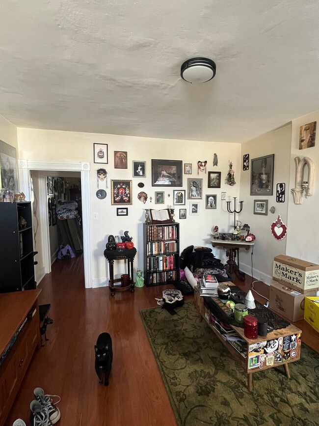 property at 707 Bunnecke Ave