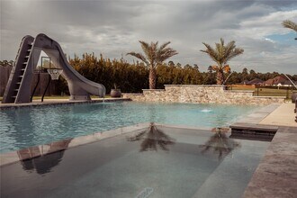 18807 Serene Water Dr in Montgomery, TX - Building Photo - Building Photo