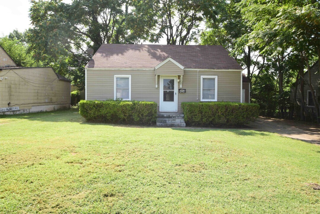 424 S 73rd E Ave in Tulsa, OK - Building Photo