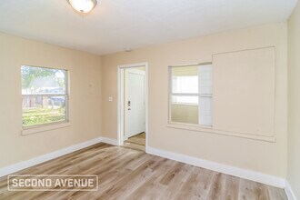 1201 W 27th St in Jacksonville, FL - Foto de edificio - Building Photo