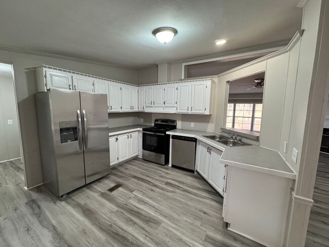 80 Reed Wade Rd in Batesville, AR - Building Photo - Building Photo