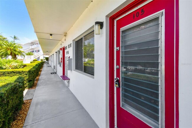 8220 112th St N in Seminole, FL - Building Photo - Building Photo