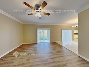 8112 Alamosa Wood Ave in Ruskin, FL - Foto de edificio - Building Photo