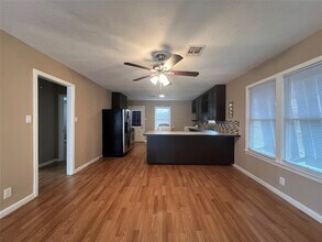 1110 E 27th St in Houston, TX - Building Photo - Building Photo