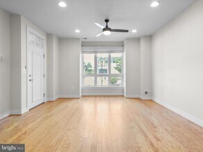 2409 Richmond Hwy in Alexandria, VA - Building Photo - Building Photo