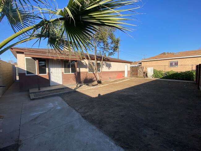 property at 2012 1/2 Oregon St