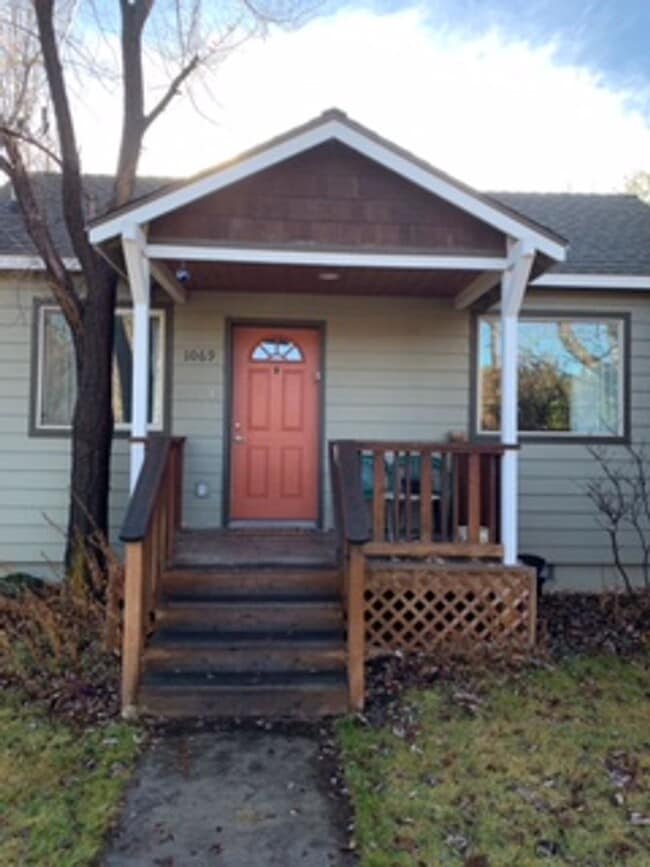 property at 1069 NW Milwaukee Ave