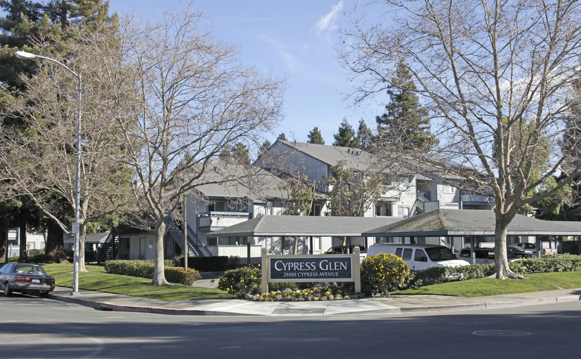 Cypress Glen in Hayward, CA - Foto de edificio