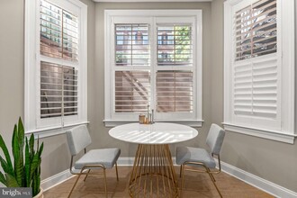 1431 Corcoran St NW-Unit -1 in Washington, DC - Foto de edificio - Building Photo
