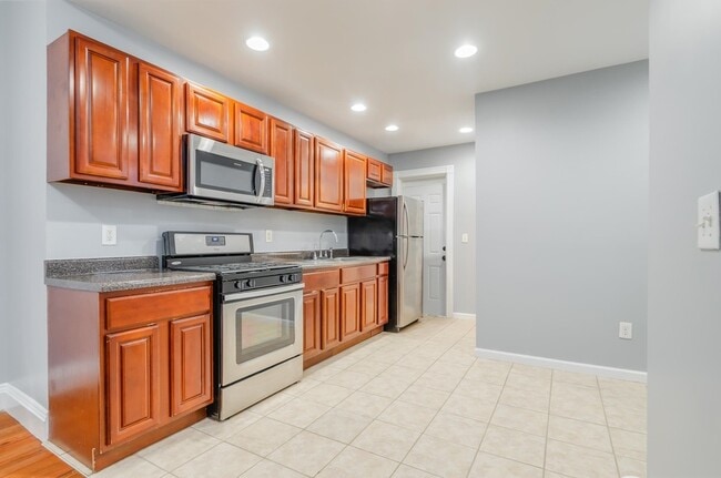 396 Union St in Jersey City, NJ - Foto de edificio - Building Photo