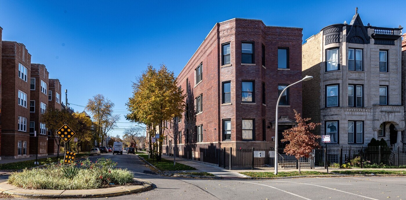 2606 W Le Moyne St in Chicago, IL - Building Photo