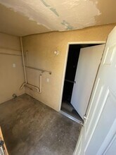 16526 Chestnut St in Hesperia, CA - Foto de edificio - Building Photo