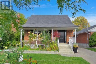 68 Christina Crescent in Toronto, ON - Building Photo