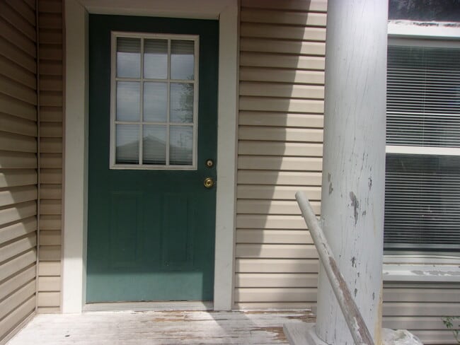 908 Mechanic St, Unit #1