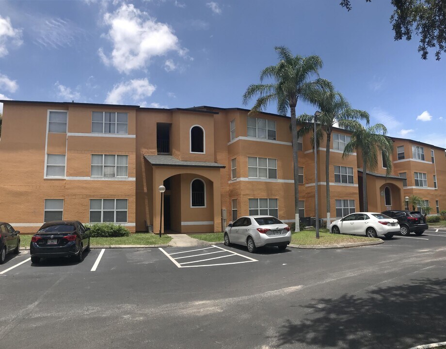 4548 Commander Dr in Orlando, FL - Building Photo