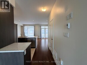 24 Teasel Way in Markham, ON - Building Photo - Building Photo