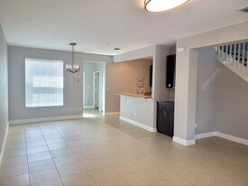 14648 SW 14th St in Pembroke Pines, FL - Building Photo