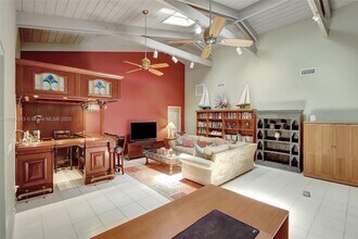 9290 SW 117th Terrace in Miami, FL - Building Photo - Building Photo