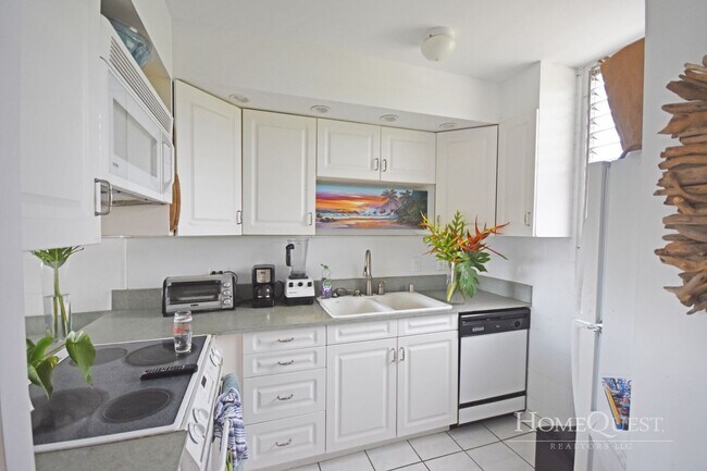 property at 46-270-270 Kahuhipa St