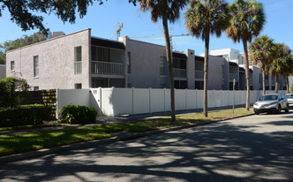 1250 2nd St Apartamentos