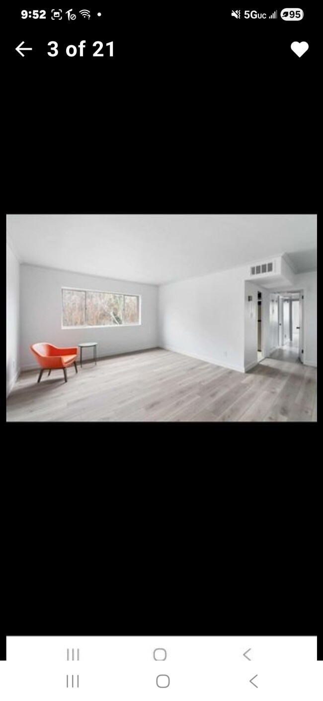 property at 91 Rumson Rd NE