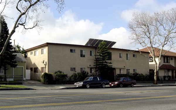 6150 E Olympic Blvd in Los Angeles, CA - Building Photo