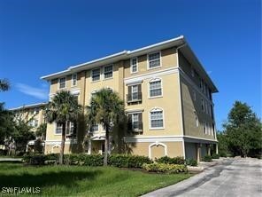 10060 Lake Cove Dr in Ft. Myers, FL - Building Photo