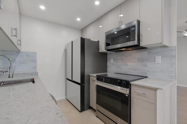 property at 3038 Cornwall B