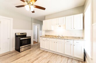 642 Maple St in Manchester, NH - Building Photo - Building Photo