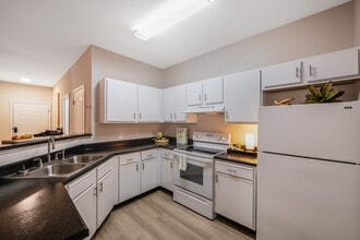 Ashbury Square Apartments in Mebane, NC - Building Photo - Building Photo