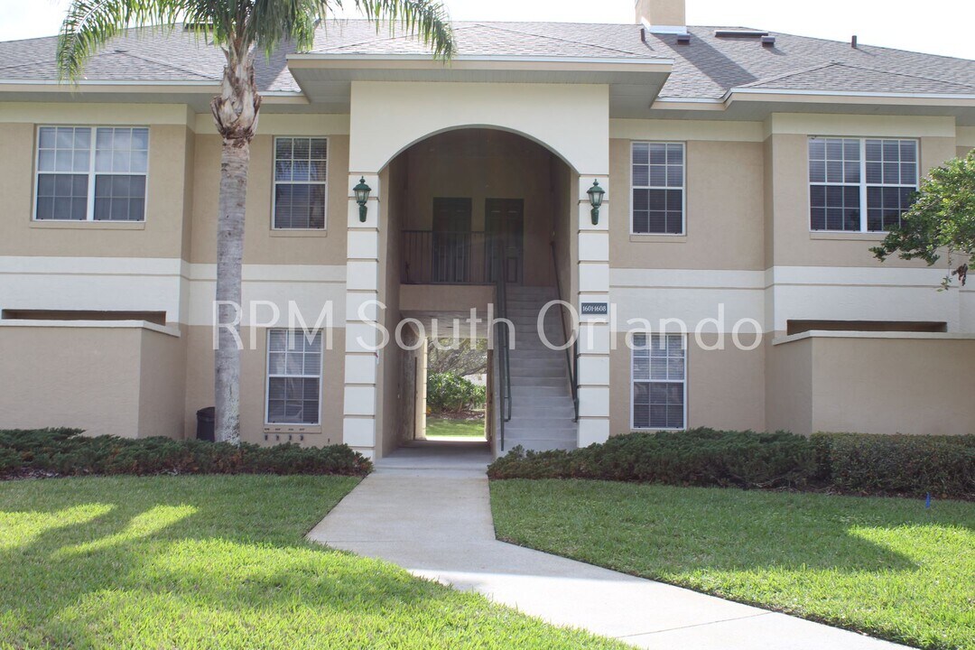 1607 Eagle Pond Dr in Winter Haven, FL - Foto de edificio