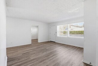 820 NW 55th St in Gainesville, FL - Building Photo - Building Photo