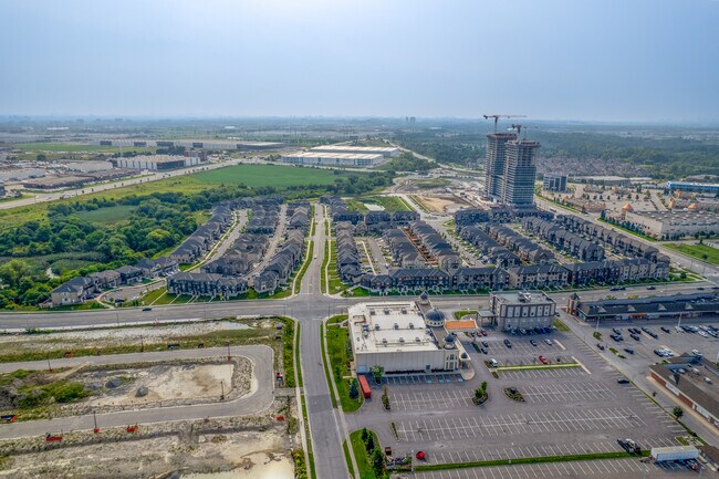 CityPointe Commons Brampton in Brampton, ON - Building Photo - Building Photo