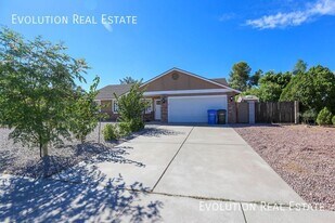 6443 E Sandra Terrace in Scottsdale, AZ - Building Photo