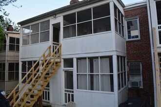 3931 W St NW, Unit #2 in Washington, DC - Building Photo - Building Photo