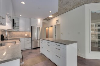 917 Station St in Vancouver, BC - Building Photo - Building Photo