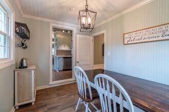 2721 Azalea Dr in Greensboro, NC - Building Photo - Building Photo