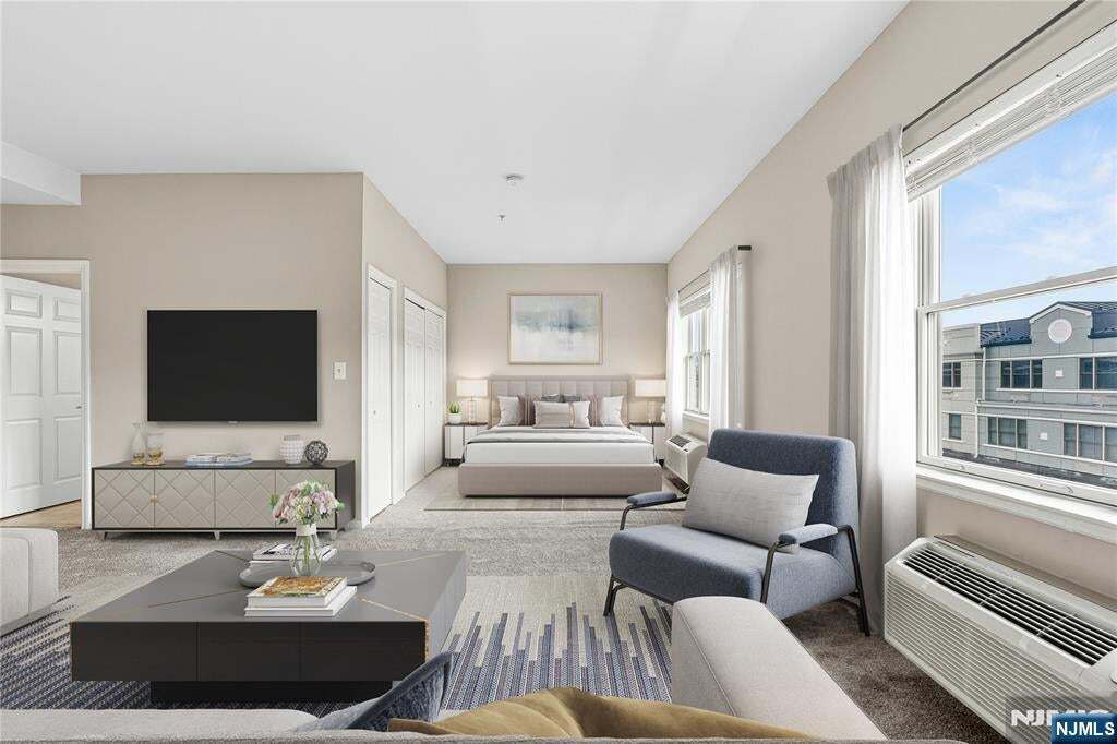 905 River Rd in Edgewater, NJ - Building Photo