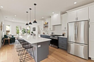 101 Glenwood Rd, Unit 101 in Somerville, MA - Foto de edificio - Building Photo