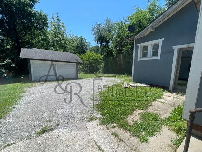 403 W Quincy St in Pittsburg, KS - Building Photo - Building Photo