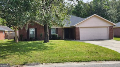 71 Avondale Dr in St. Marys, GA - Foto de edificio - Building Photo